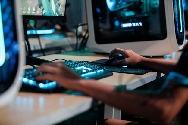 a mechanical keyword with lights - a great gamer gift