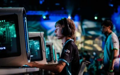 Block by Block: The Educational Power of Competitive Minecraft